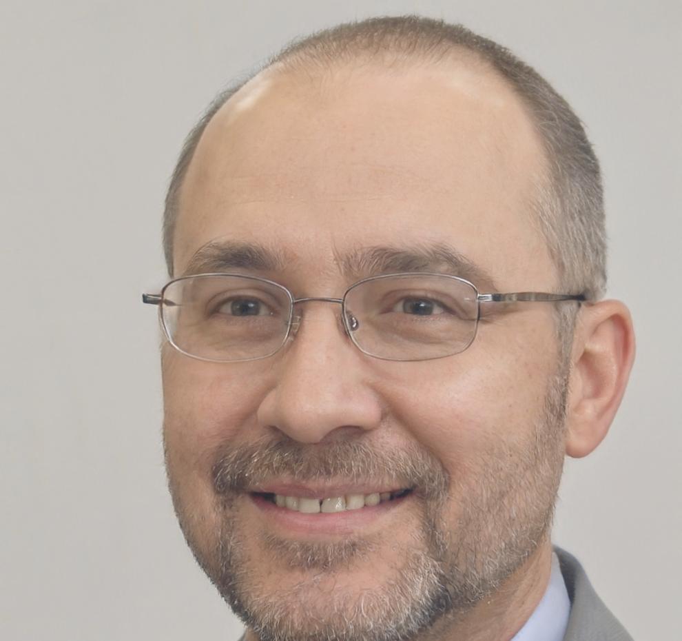Martin Delacroix, Senior Financial Analyst